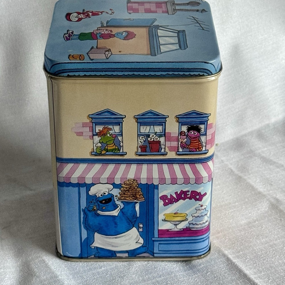 VTG Applause  Sesame Street Tin Cookie Monster Barkley Harry Prairie Dawn Muppet